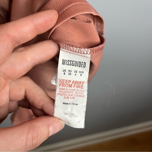 Missguided Front Tie Kimono Sleeve Faux Silk Blush Pink Playsuit Romper Size 4 - Picture 11 of 16